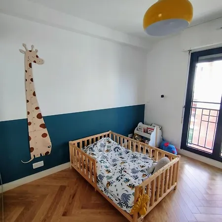 Διαμέρισμα Modern Duplex With Sunny Rooftop Oasis! Παρίσι