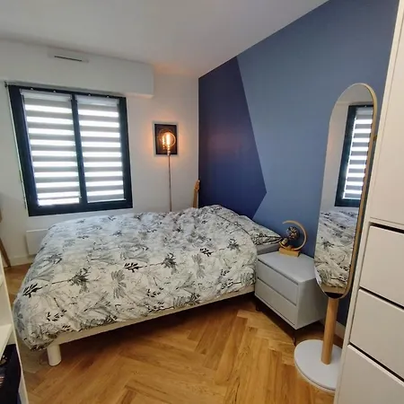 Modern Duplex With Sunny Rooftop Oasis! Παρίσι